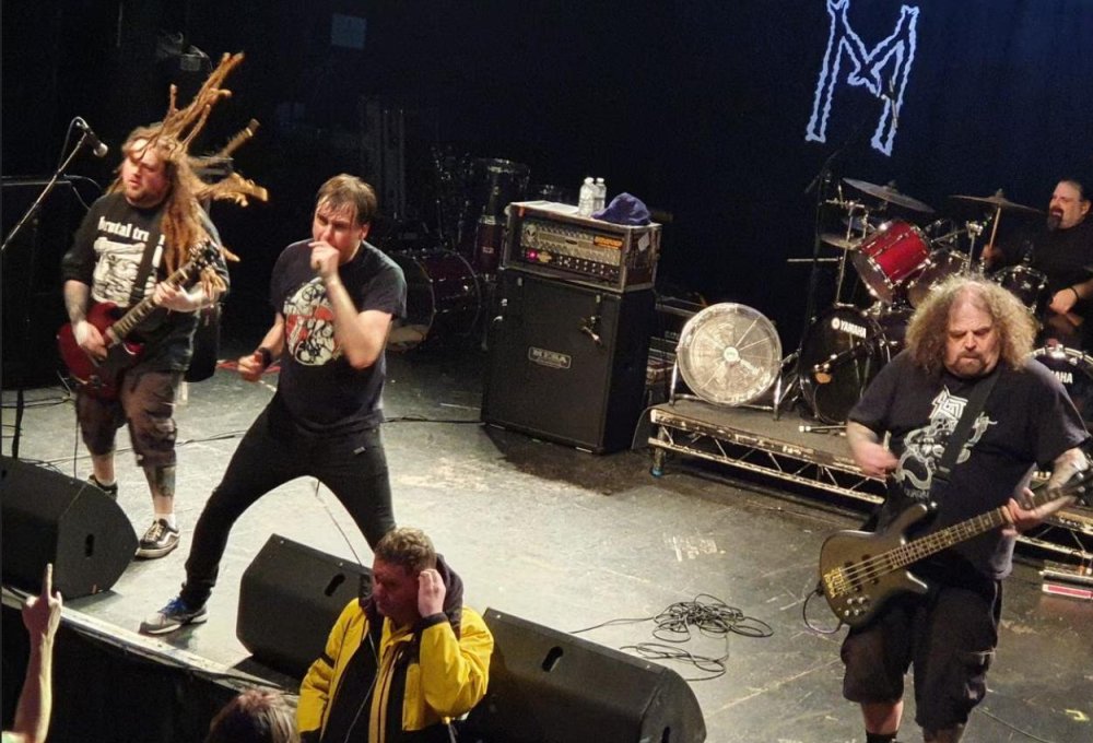 NapalmDeath.thumb.jpg.c42e708b913b2e4701df66301802f3e6.jpg